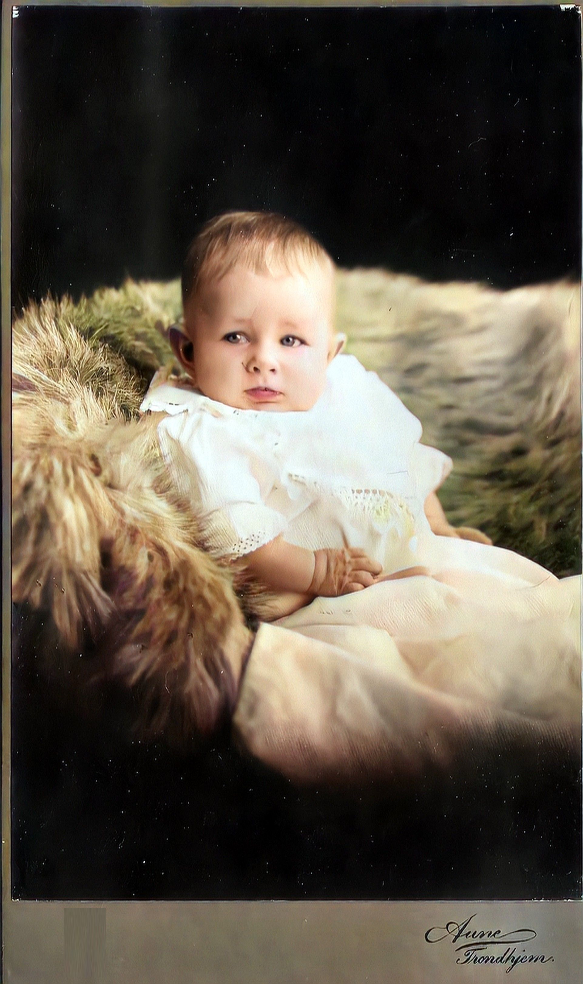 Bjørg Tangen 1909-1979, farger.