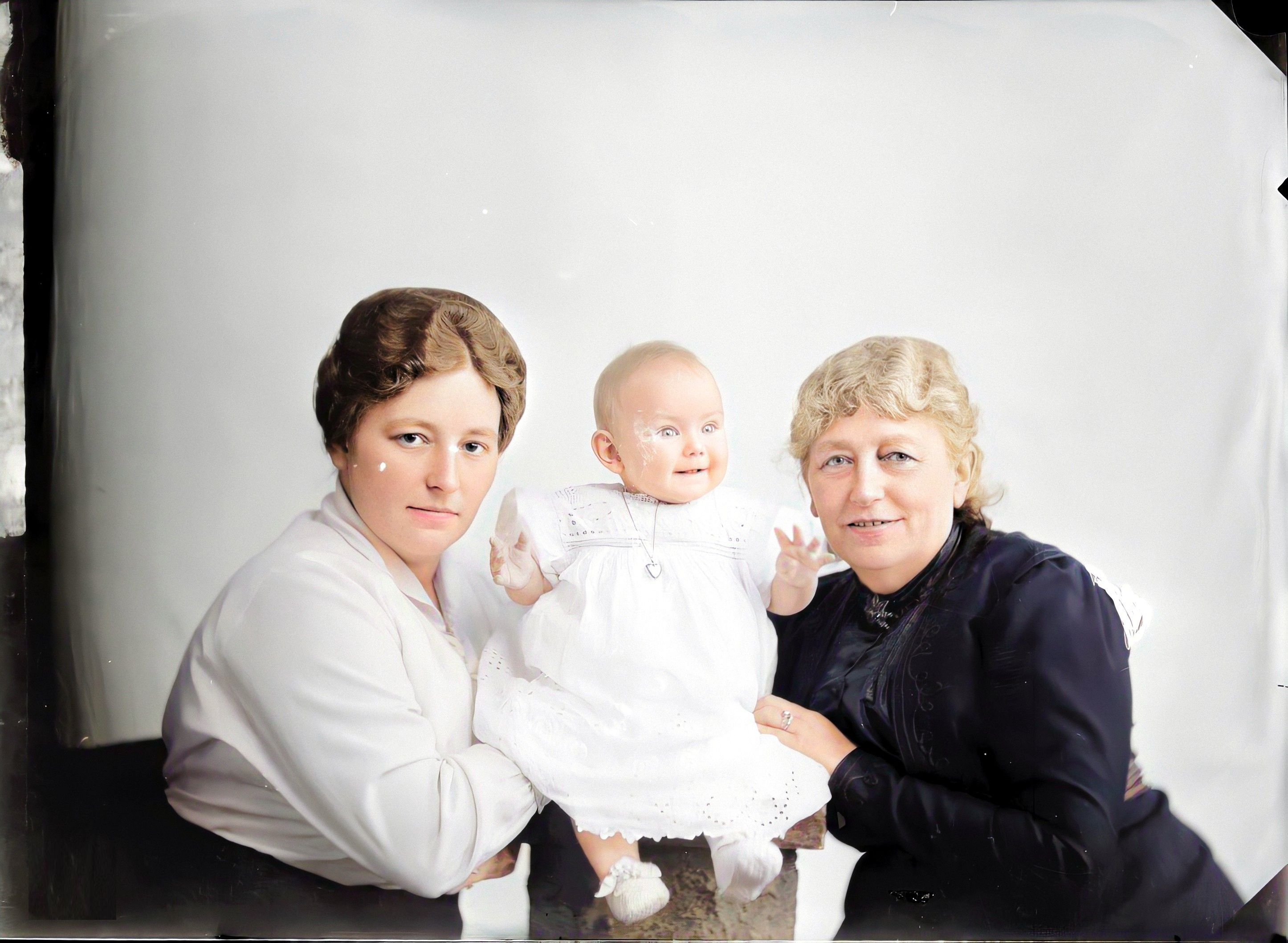 3 generasjoner: Christiane Margrethe Paulsen, Christiane Margrethe Tangen og Ellen Margrethe Berg