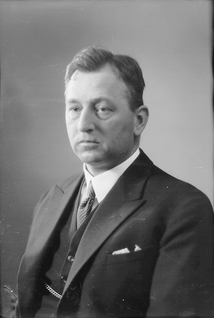 Karl Johan Tangen 1889-1968