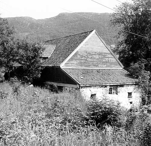 Fagerås Gård, 26. Juli 1959. Tannlege Einar Bergersens løe.